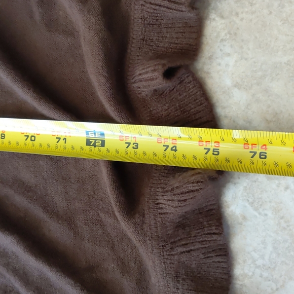 Beautiful Big Brown Wrap - Picture 3 of 4